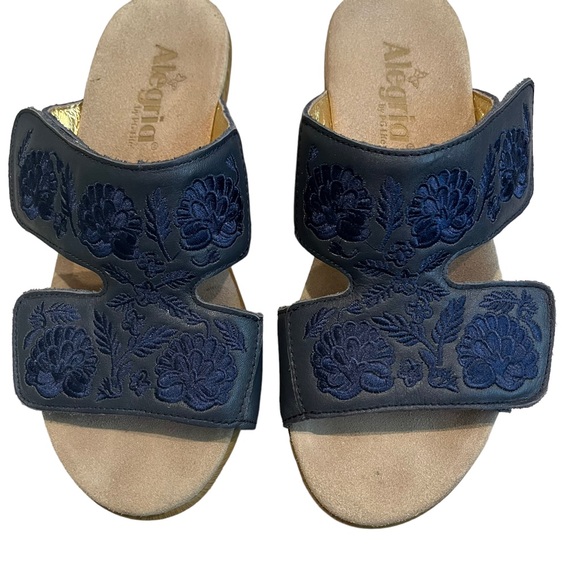 Alegria LIN-622N Blue Floral Embroidered Wedge Sandals, Sz 37 - Picture 7 of 15